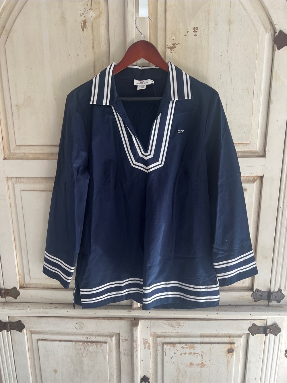 Vineyard Vines Ladies Navy Top with White Trim New without  tags Sz 14